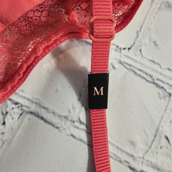 NEW Victorias Secret Coral Pink Lace Unlined Bralette Front Tie Detail Size M - Picture 5 of 10